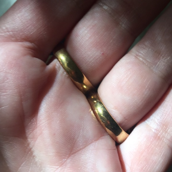 4 FUN RINGS - Picture 7 of 10